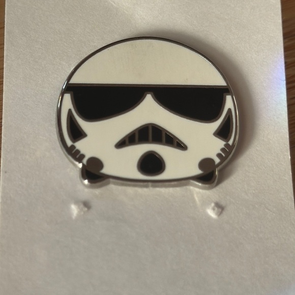 Disney Jewelry - Disney star wars colkector pin